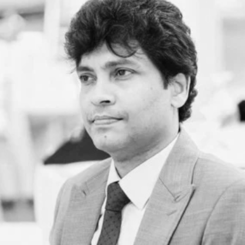 Pathirage Kamal Perera<br />
(BAMS(Hons), Ph.D.)